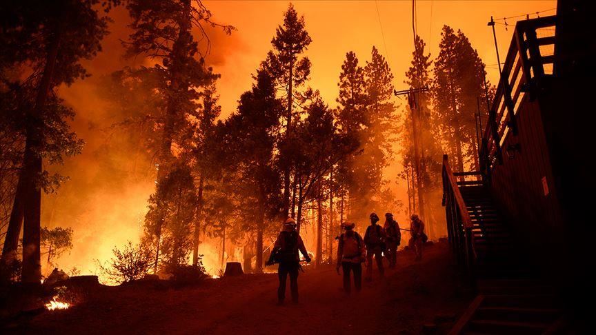 US: 3 more dead, hundreds evacuated in California fires