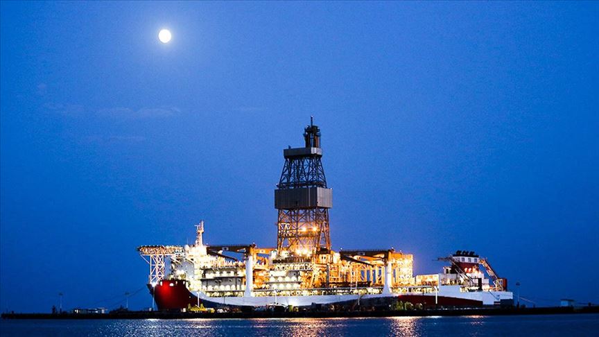 Kanuni sondaj gemisi, boğaz geçişi hazırlıkları için Haydarpaşa'ya gelecek