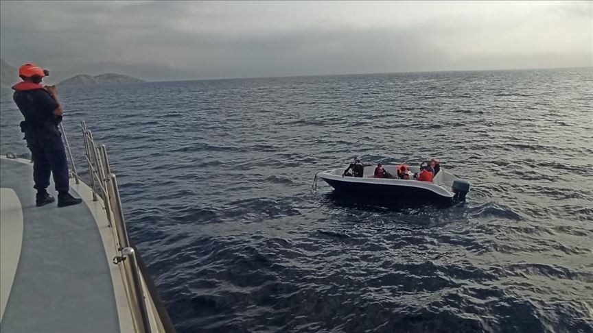 Turkey rescues 4 asylum seekers in Aegean