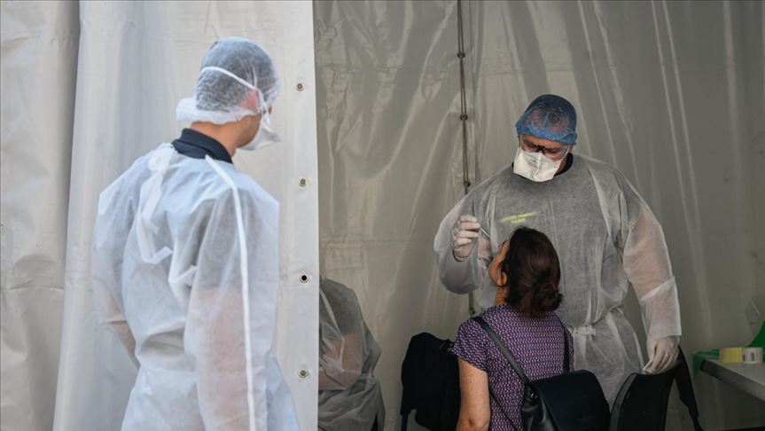 París avanza hacia la alerta máxima por aumento de contagios de coronavirus