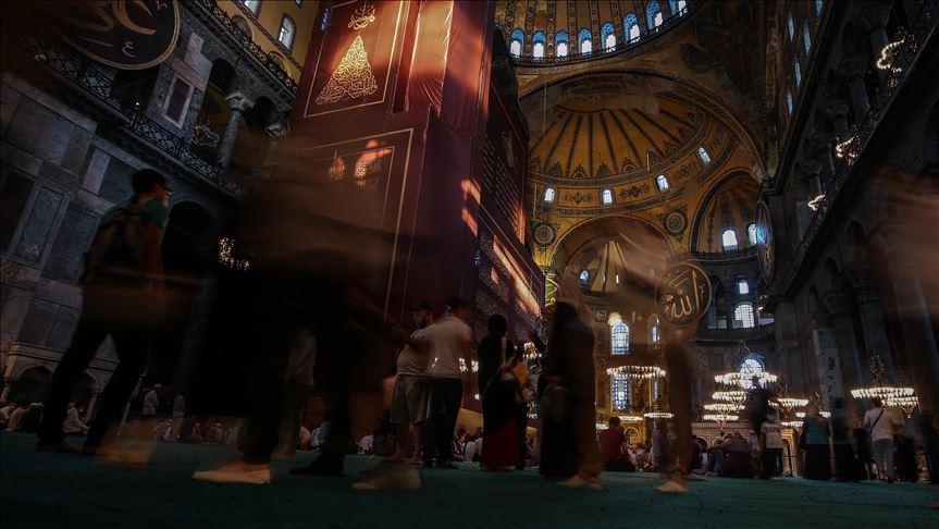 Ayasofya-i Kebir Camii'ni 1,5 milyonun üzerinde kişi ziyaret etti