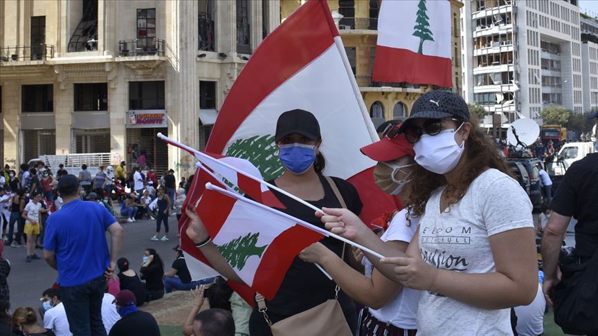 Lübnan'da ağırlaşan yaşam şartları protesto edildi