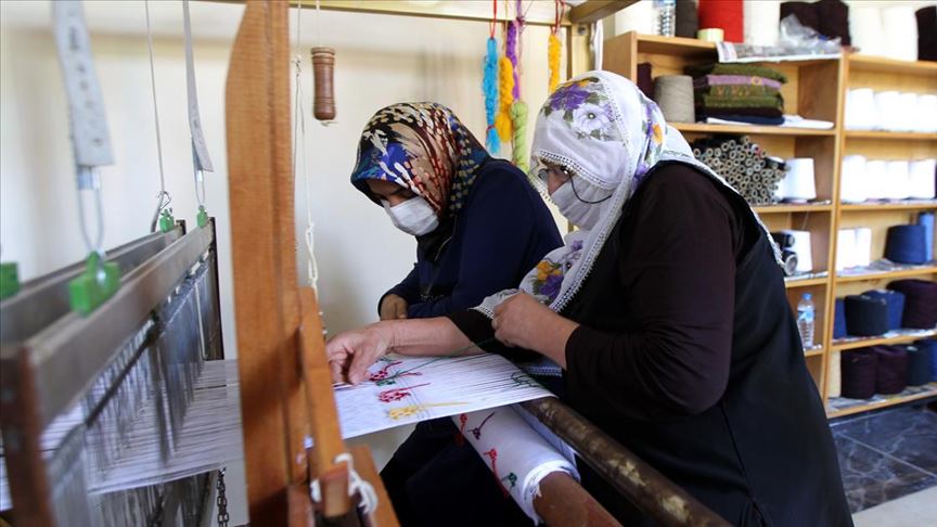 Geçmişte kızların yapımını öğrenmeden gelin olamadığı karnavas bezi korumaya alınıyor