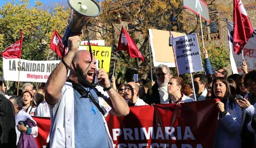 España: Gobierno de Cataluña lamenta la convocatoria a huelga de médicos de atención primaria