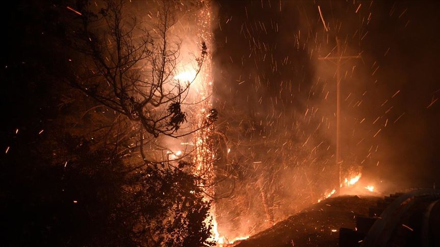 California duplica el récord de incendios forestales que dejan más de un millón y medio de hectáreas quemados