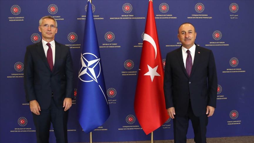 Turquía dice que Armenia está cometiendo un 'crimen de guerra' al apuntar a civiles 