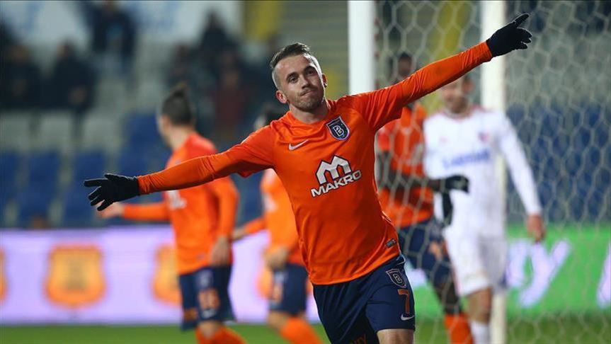 Edin Višća produžio ugovor s Bašakšehirom do 2025.