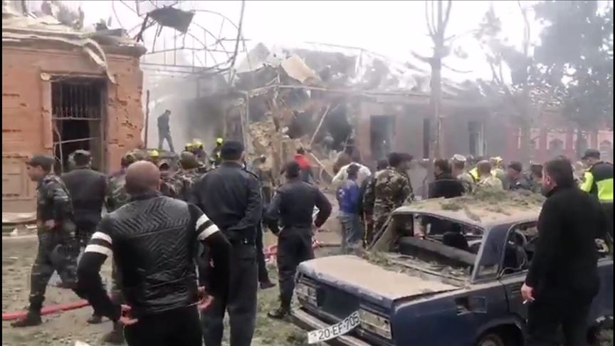 Ermenistan'ın, Azerbaycan'ın 2. büyük kenti Gence'ye düzenlediği bombalı saldırının görüntüleri ortaya çıktı