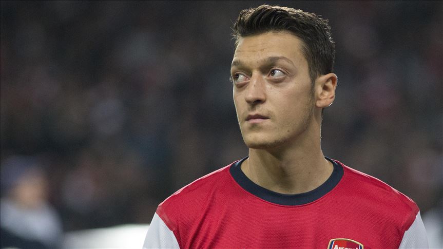 Arsenal's Ozil eager to pay salary of fired club mascot