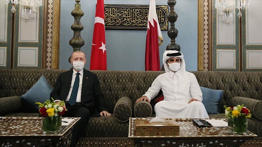 Turkish president meets Qatari Emir in Doha