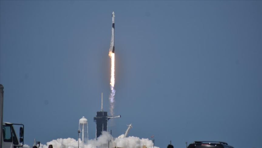 SpaceX lanza 60 satélites para proporcionar servicios de Internet más amplios