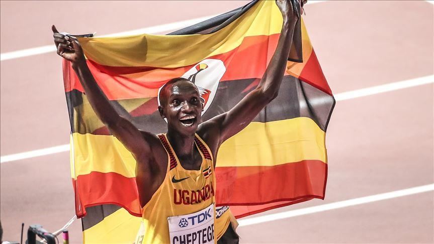Pelari Uganda pecahkan rekor dunia 10.000 meter
