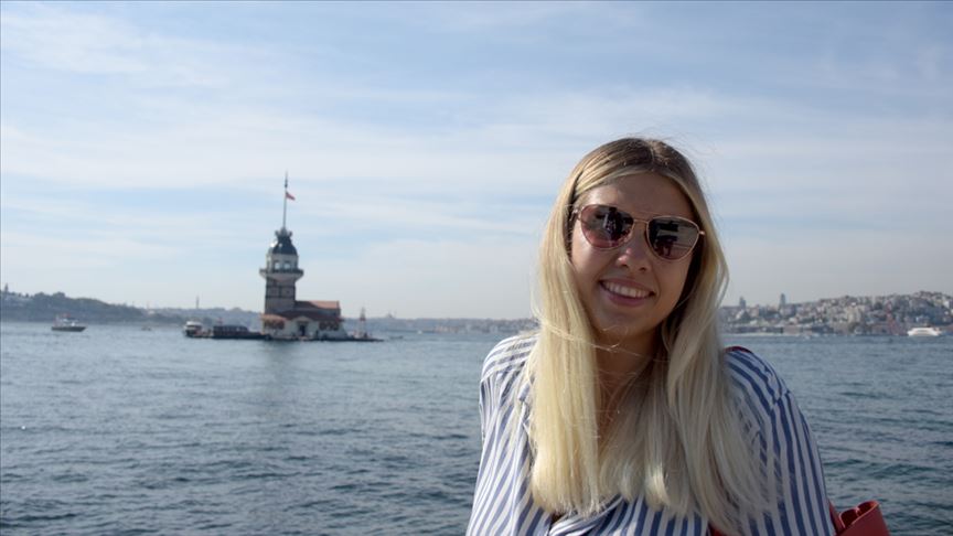 İstanbul'da yaşayan Rus gezgin 10 yıldır Türkiye'yi ve Türk dizilerini tanıtıyor