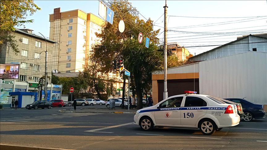 В Кыргызстане правительство восстанавливает работу