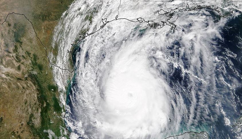 EEUU: huracán Delta se mueve hacia el suroeste de la costa de Luisiana como categoría 3