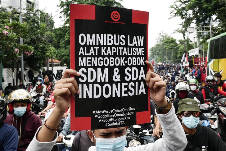 Pengusaha: Tidak tepat ada kontrak kerja seumur hidup dalam omnibus law ciptaker