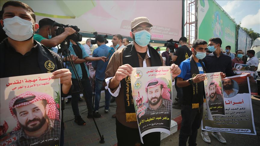 Palestinians urge to save life of hunger striker Akhras