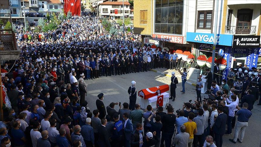 Şehit Astsubay Kıdemli Çavuş Dokumacı son yolculuğuna uğurlandı