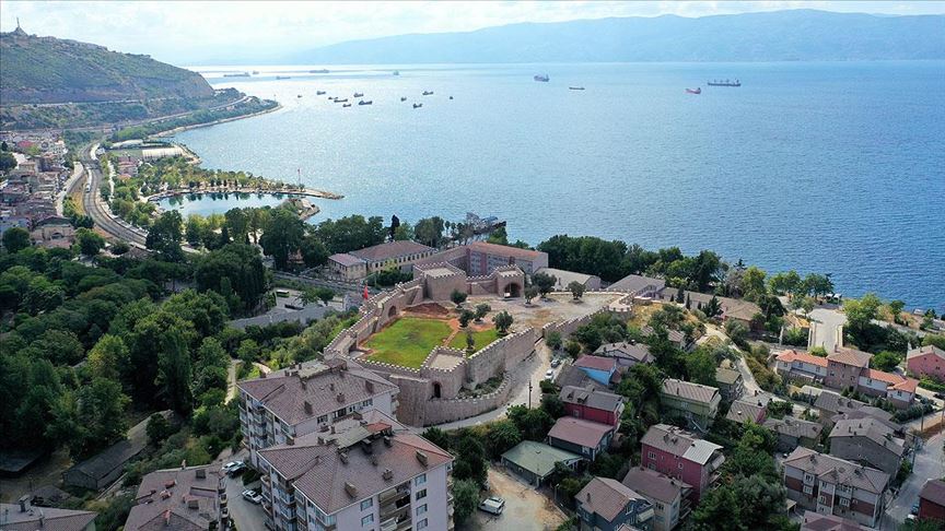 Körfez'in 1400 yıllık kalesi turizme kazandırılıyor