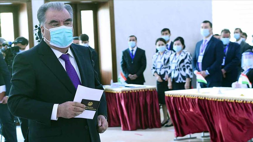 طاجيكستان... إمام علي رحمن رئيسا لولاية خامسة