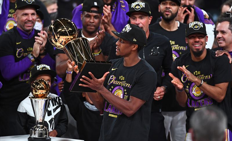 Los Angeles Lakers, NBA'deki 17. şampiyonluğuna ulaştı