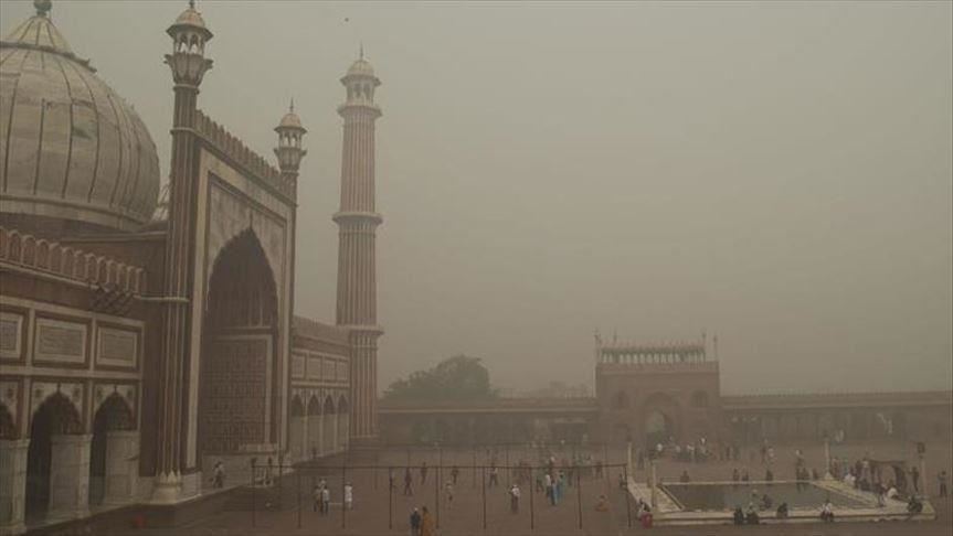 Blue skies gone, pollution returns to Indian capital