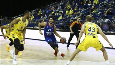 Anadolu Efes THY Avrupa Ligi'nde ilk galibiyetini aldı