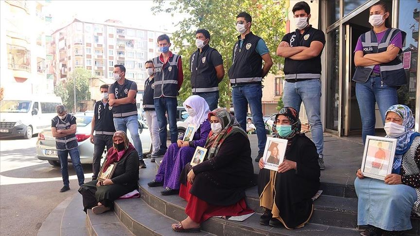 Europe ignores protesting Kurdish mothers, supports PKK