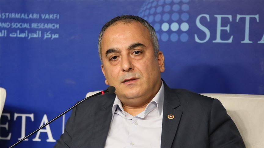 Turkish lawmaker Markar Esayan dies at 51
