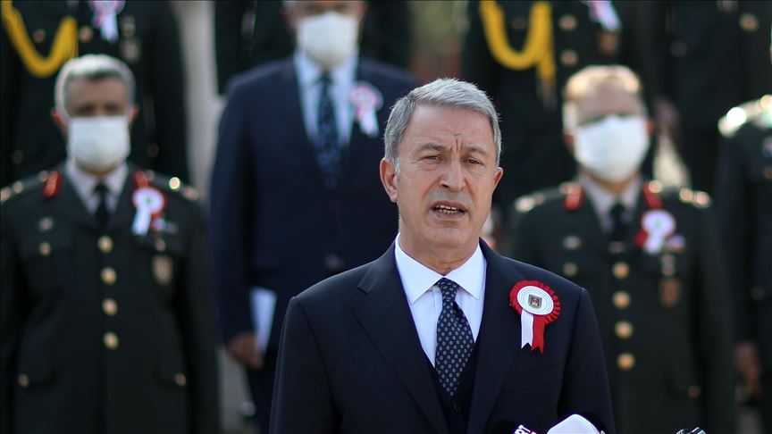 Ministro de Defensa turco condena a quienes guardan silencio ante los ataques armenios en Azerbaiyán