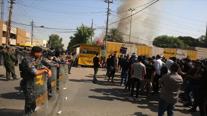 بغداد.. توقيف 15 متهما بإضرام النيران في مقر حزب كردي