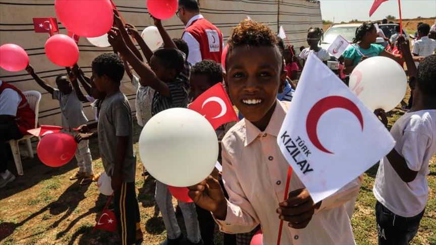 بعد عام من الأوجاع.. تركيا تعيد البسمة إلى 100 أسرة سودانية 
