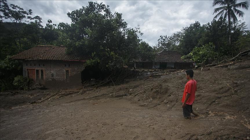 Rains, floods, landslides kill over 80 in Vietnam