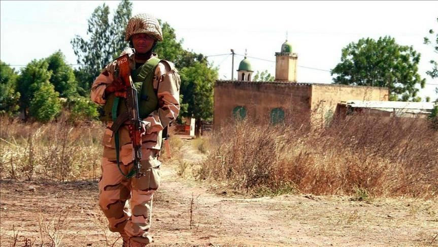 Mali : l’armée au chevet des populations de Farabougou 
