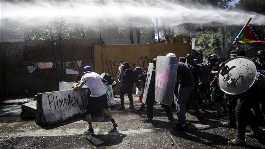 Tokom protesta u Čile smrtno stradala jedna, privedeno 580 osoba