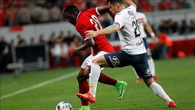 قدم.. الزمالك يهزم الرجاء ويقترب من نهائي أبطال إفريقيا