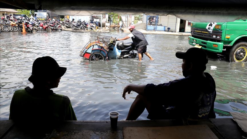 Vijetnam: U poplavama smrtno stradalo 105, a nestalo 27 osoba