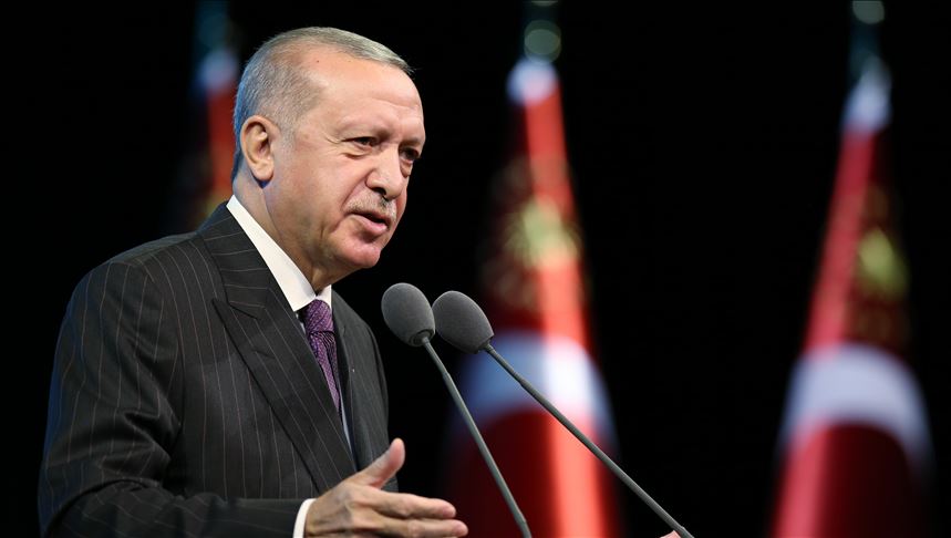 Presidente turco: políticos occidentales atacan el islam basándose en una crisis que ellos provocaron 