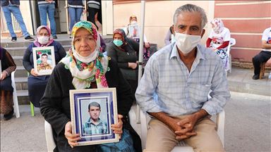 Diyarbakır annelerinin oturma eylemine bir aile daha katıldı