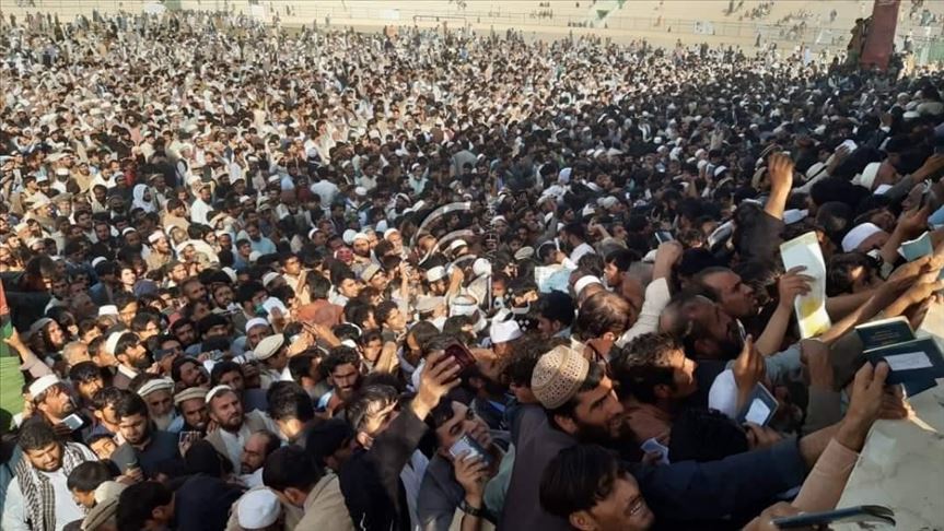 ازدحام برای گرفتن ویزای پاکستان در افغانستان؛ دست‌کم 11 نفر کشته شدند