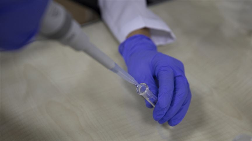 Brezilya'da Oxford'un geliştirdiği Kovid-19 aşısı deneylerine katılan bir gönüllü doktor öldü