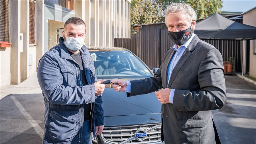 BiH: Evropska unija organizaciji Pomozi.ba donirala automobil