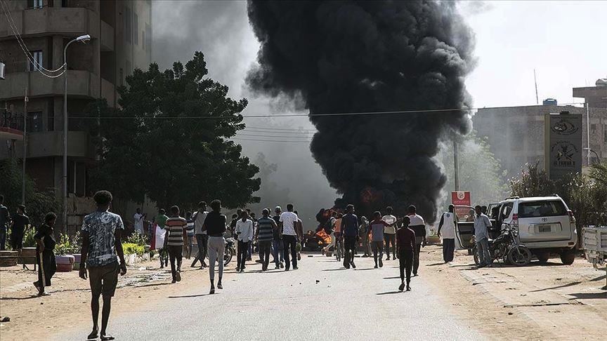 2 die, at least 12 hurt as police target Sudan protests