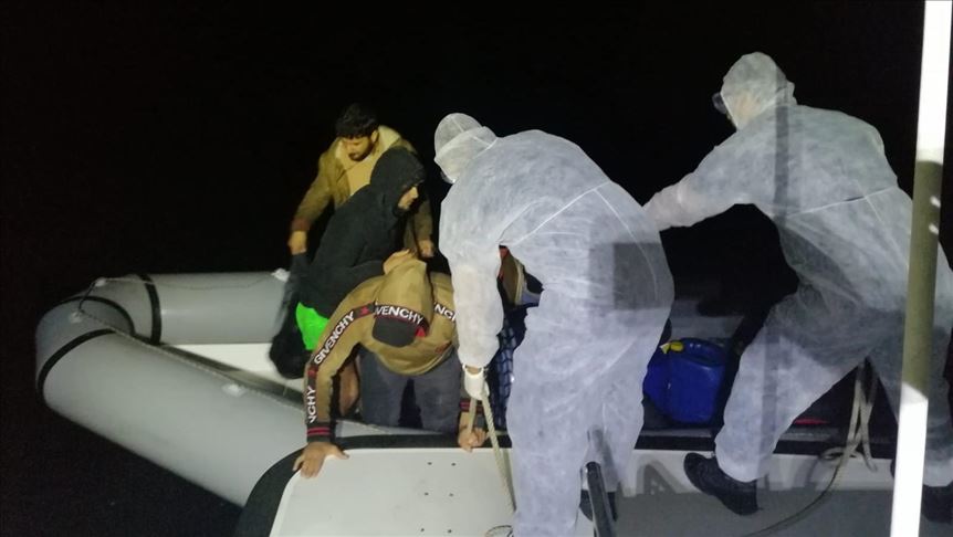 انقاذ 21 طالب لجوء قبالة سواحل "موغلا" التركية