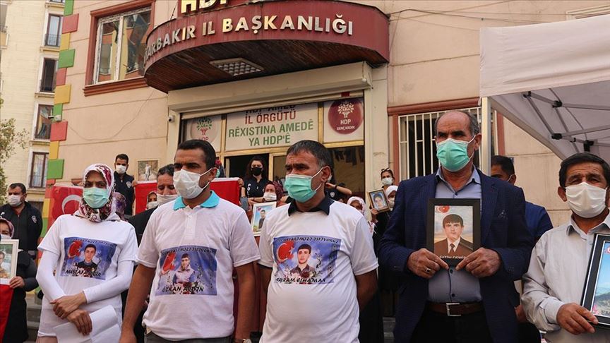 Diyarbakır annelerinden HDP Milletvekili Beştaş'a tepki: Siz bizim vekilimiz olamazsınız