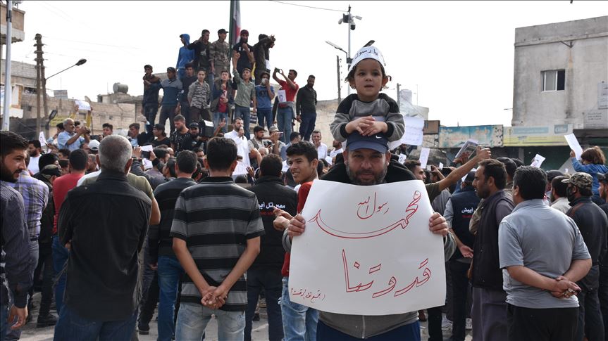 U Siriji održani protesti protiv Macrona: Islam je religija mira