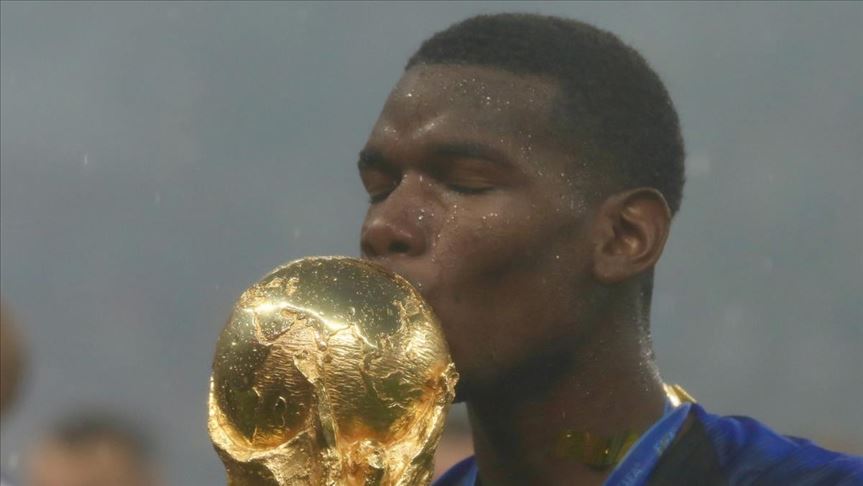 La estrella del fútbol Pogba niega rumores sobre retirada de la selección francesa