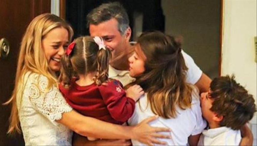 El opositor venezolano Leopoldo López se reunió con su familia en Madrid, España
