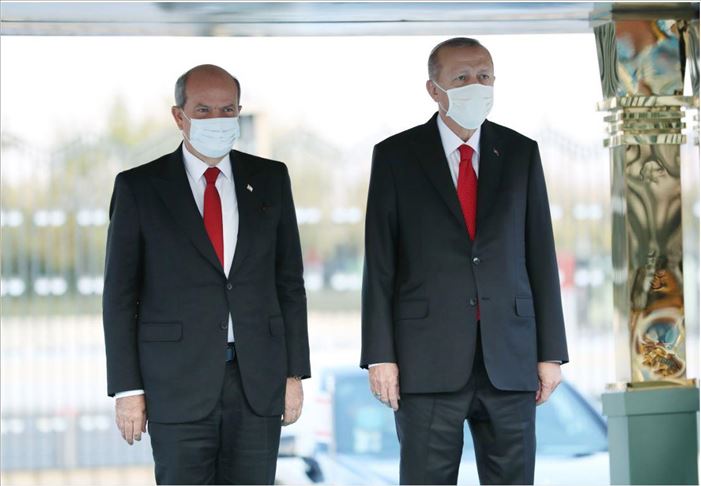 أردوغان يستقبل نظيره القبرصي التركي بمراسم رسمية