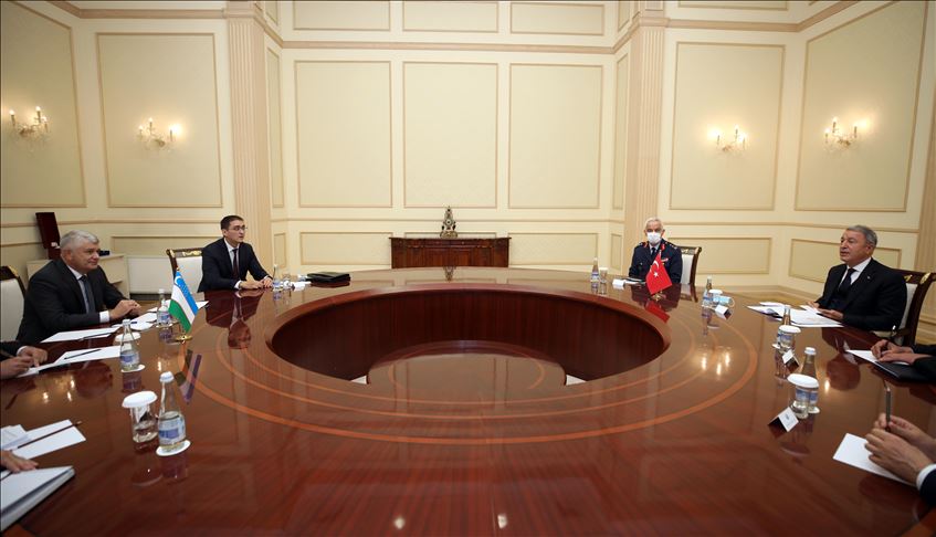 Turkish defense chief meets top Uzbek officials